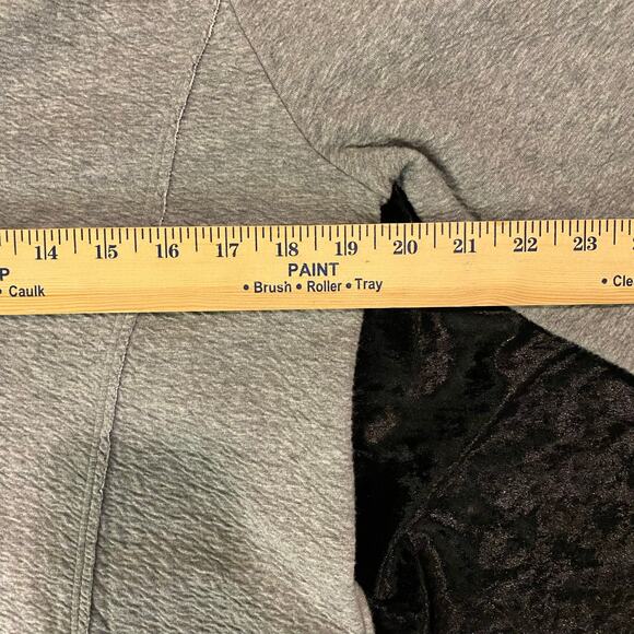 Neon Buddha Small Oversized Chunky Wood Buttons Soft Gray Logo Cardigan Pullover - Picture 10 of 11